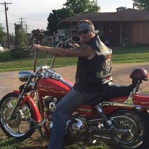 Meet your Posher, Larry